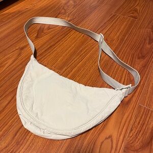 UNIQLO shoulder bag